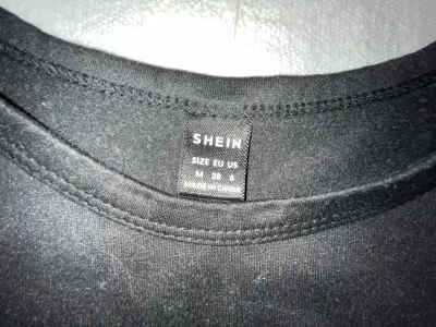 Polera negra básica Shein para mujer talla M - miniatura 2