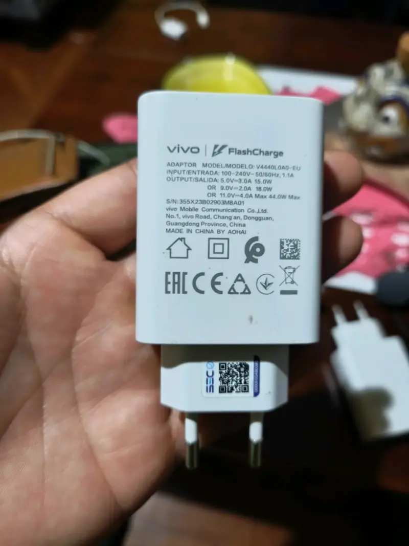 Cargador Vivo FlashCharge V4440L0A0-EU - 1