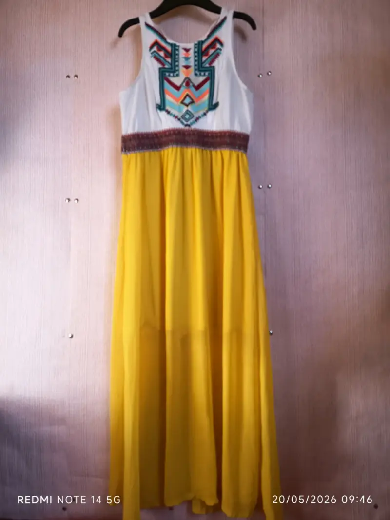 Vestido largo bohemio con bordado étnico - 2