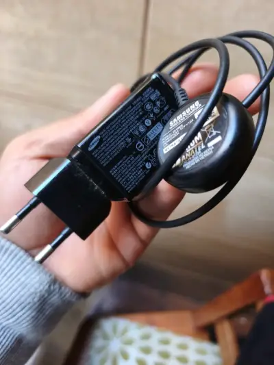 Cargador inalámbrico Samsung original - miniatura 2