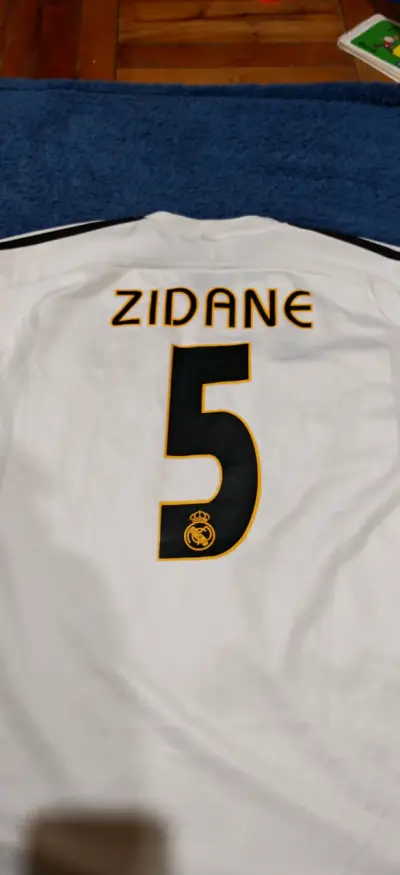 Camiseta Real Madrid original - miniatura 2