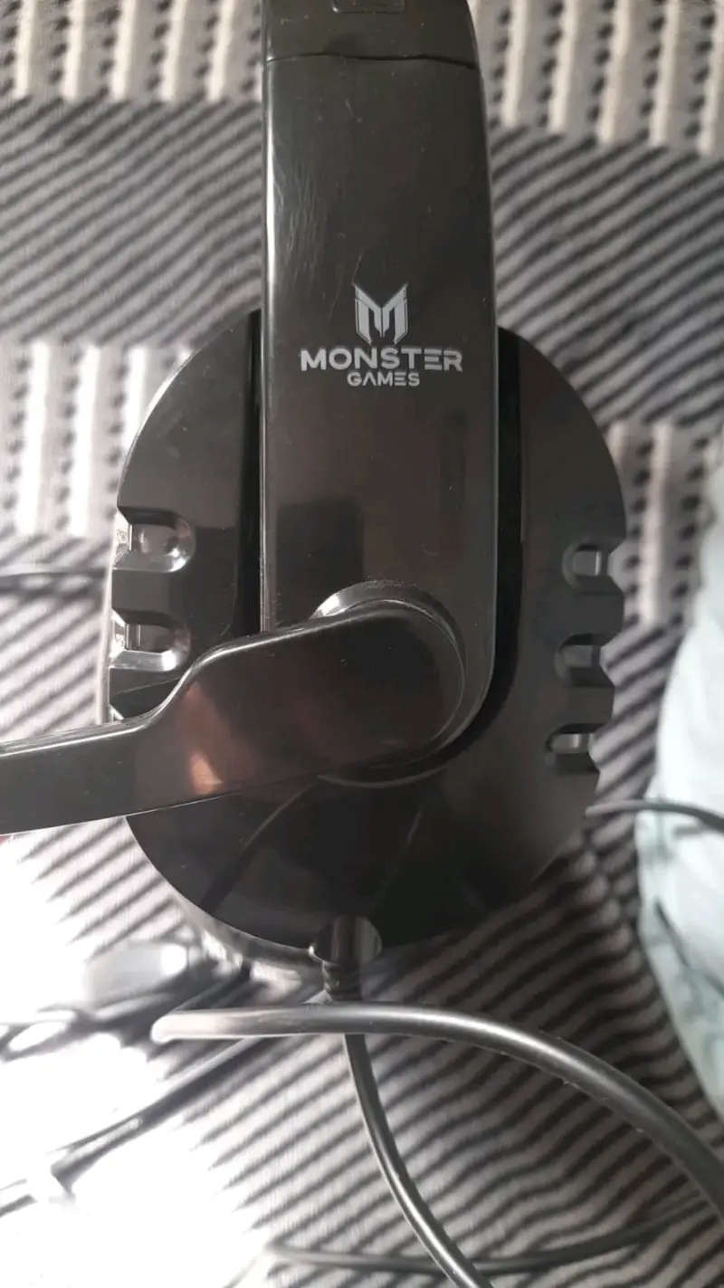 Audífonos Monster Games con micrófono - 1