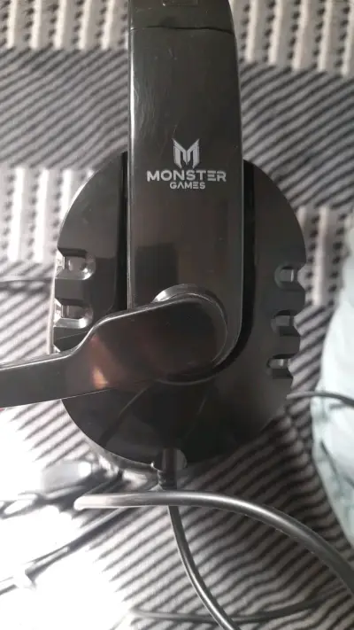Audífonos Monster Games con micrófono - miniatura 1