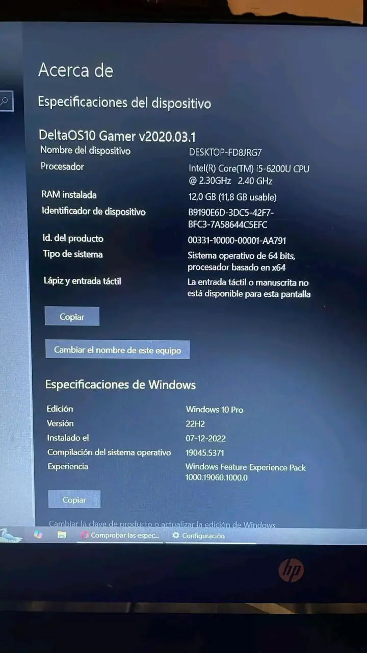 Laptop HP con teclado retroiluminado rojo - 3