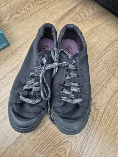 Zapatillas negras Keds casuales - miniatura 1