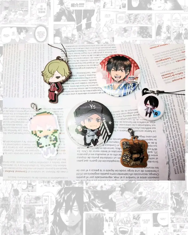 llaveros y pines de anime - 1