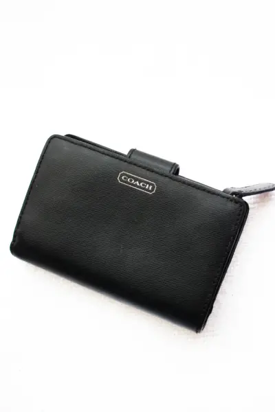 Billetera Coach negra de cuero - miniatura 1
