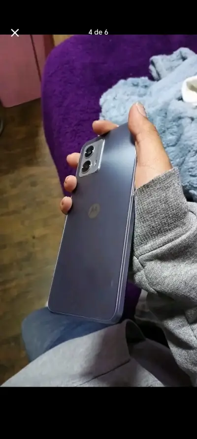Smartphone Motorola en buen estado - miniatura 1