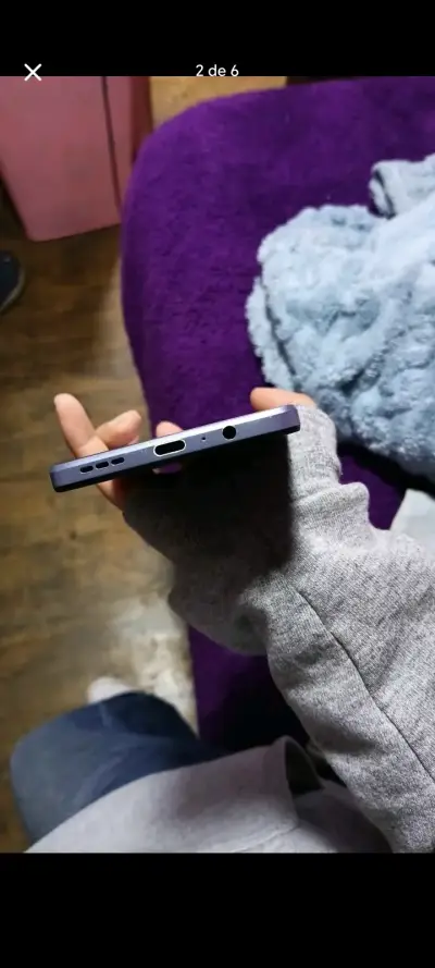 Smartphone Motorola en buen estado - miniatura 3