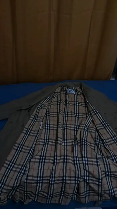 Abrigo Burberry clásico beige - miniatura 2