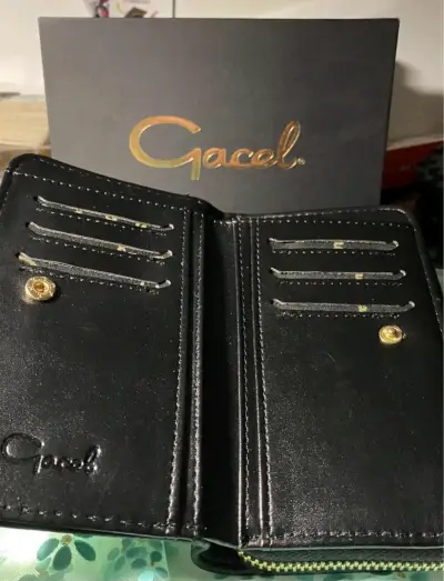 Cartera negra de cuero marca Gacel - miniatura 2