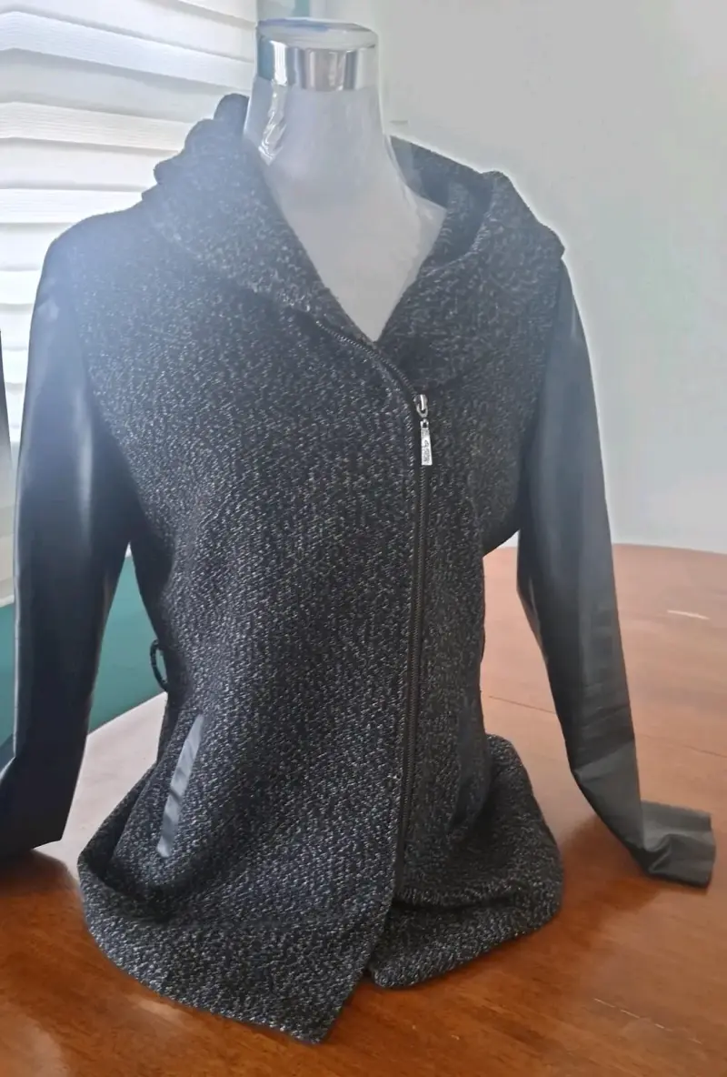 Chaqueta de mujer con mangas de cuero L