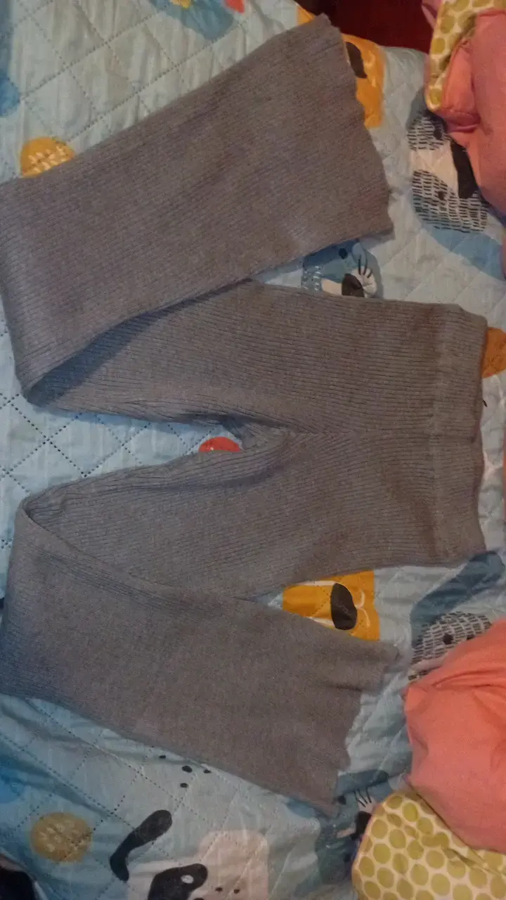 Pantalones de lana gris anchos abajo