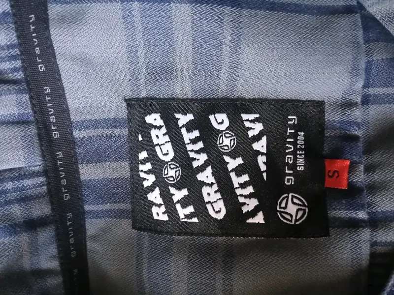 Camisa  con capucha Gravity - 3