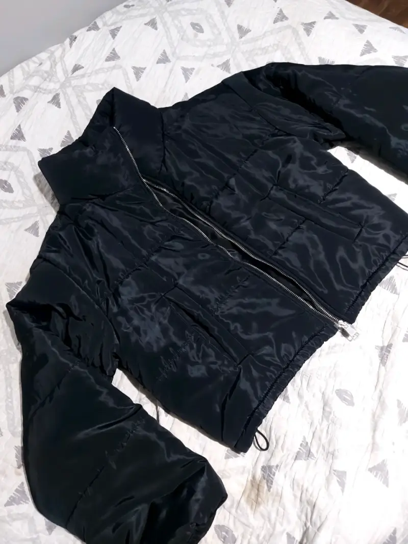 Chaqueta acolchada negra para mujer - 2