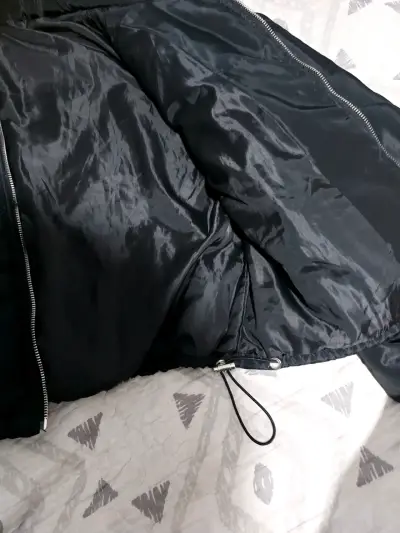 Chaqueta acolchada negra para mujer - miniatura 3