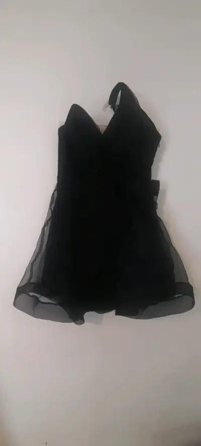 Vestido negro elegante de fiesta - miniatura 1