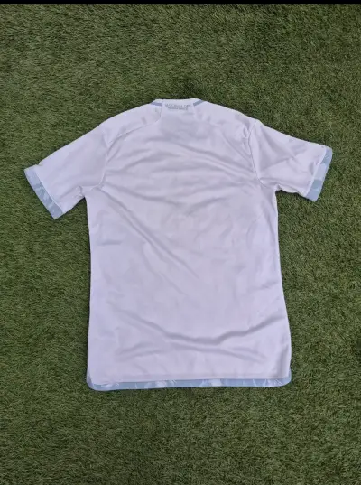 Camiseta universidad de chile visita 2024 original - miniatura 2