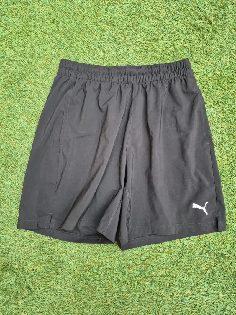 Shorts deportivos negros Puma para hombre - 1