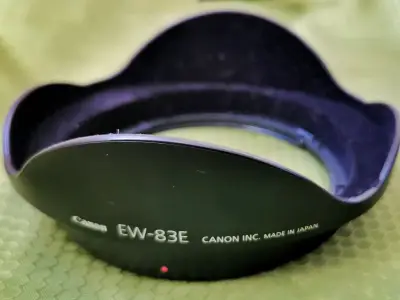 Parasol Canon EW-83E para lentes 1740 1635 1022 - miniatura 4