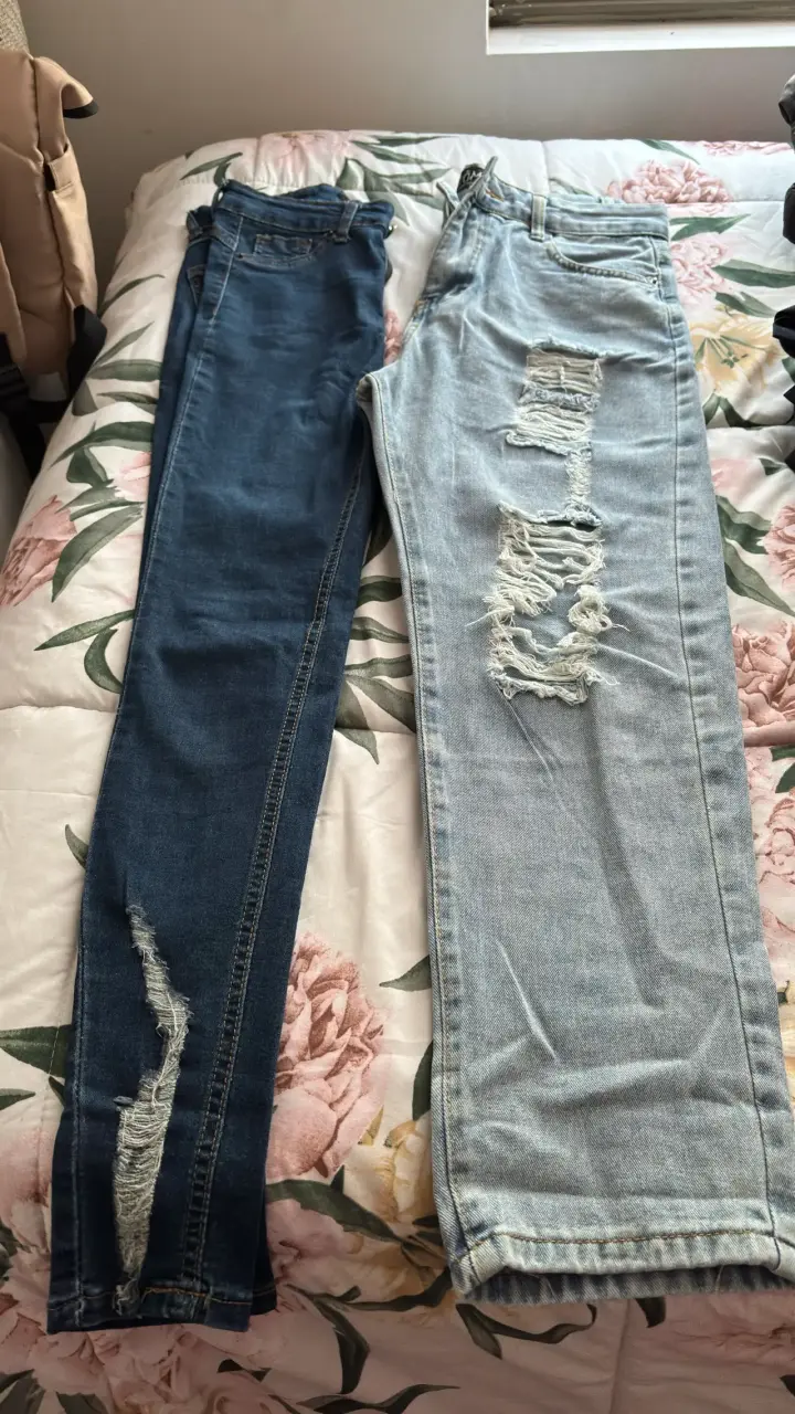 Jeans Guess para mujer en rosa y azul cada uno a 4 - 2