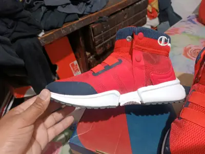 Botas Champion rojas talla 6.5 - miniatura 5