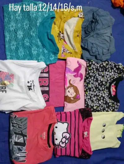Lote de poleras, pantalones y chalecos infantiles - miniatura 1