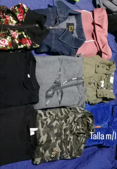 Lote de polerones,chaquetas, jeans talla M/L - miniatura 1