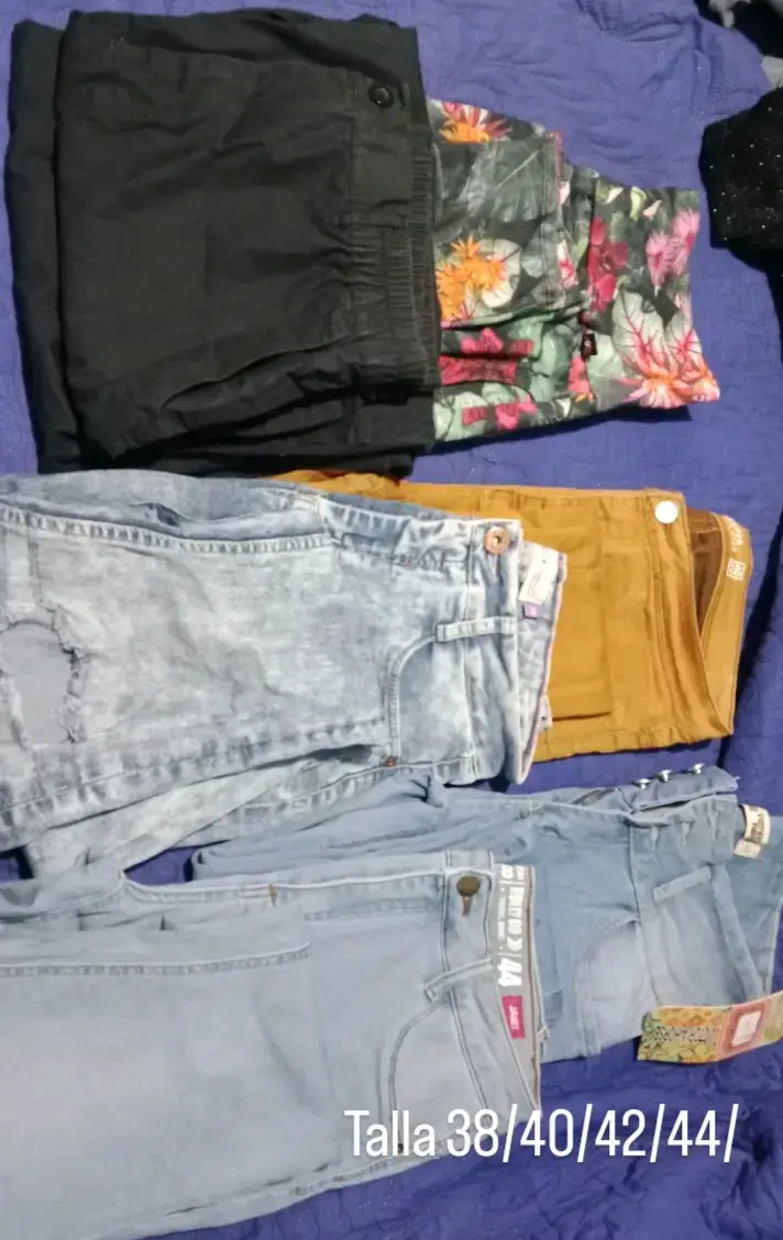 Lote de polerones,chaquetas, jeans talla M/L - 2