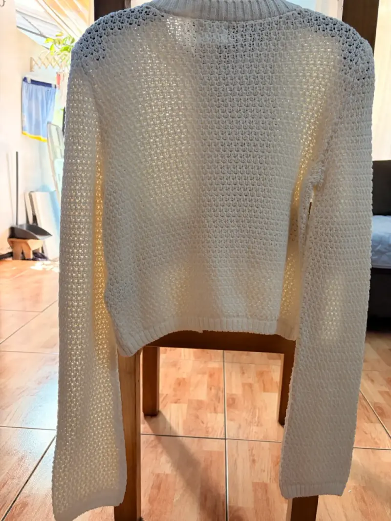 Cárdigan de punto beige con botones - 4