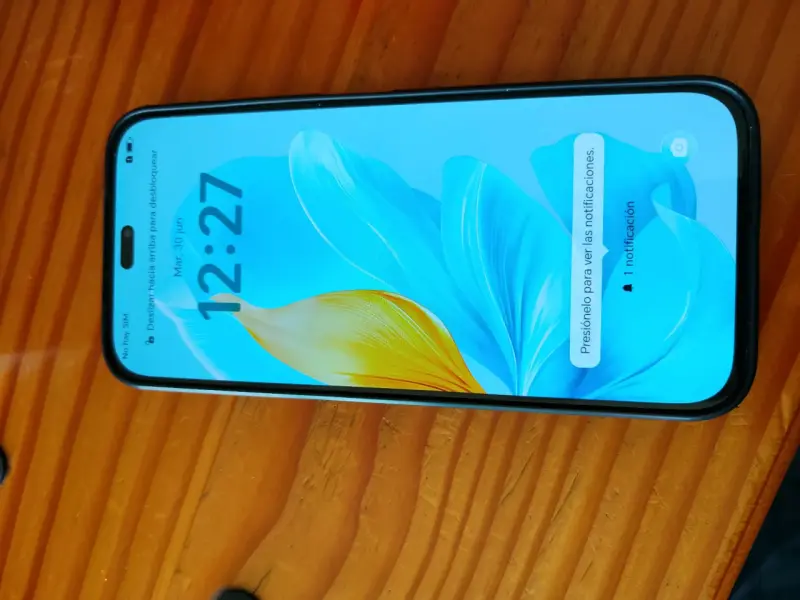Smartphone moderno con pantalla grande - 1