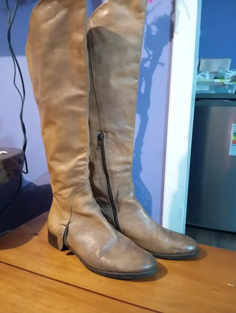 Botas largas de cuero marrón para mujer - 1