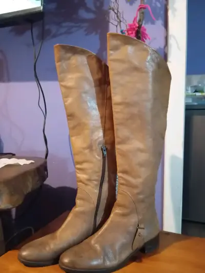 Botas largas de cuero marrón para mujer - miniatura 2