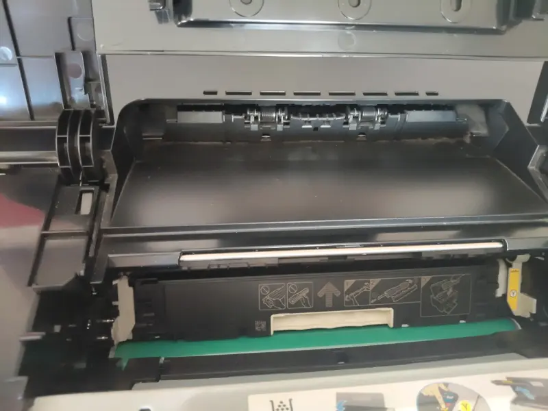 Impresora láser HP LaserJet CP1025nw color - 2