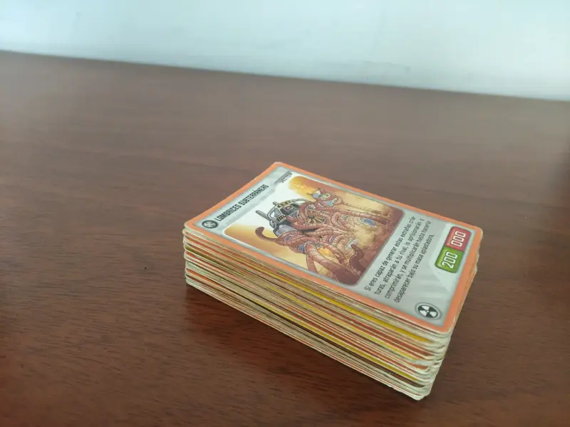 Baraja de cartas Invizimals. - 1