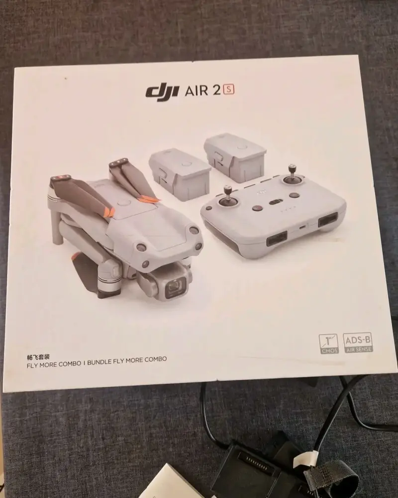 Drone DJI Air 2S con accesorios completos - 2