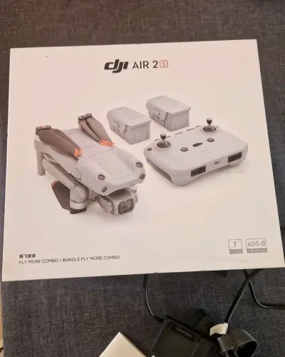 Drone DJI Air 2S con accesorios completos - miniatura 2