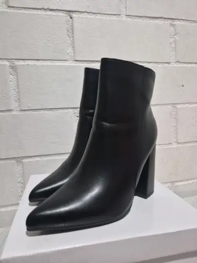Botas de eco cuero negras - miniatura 1