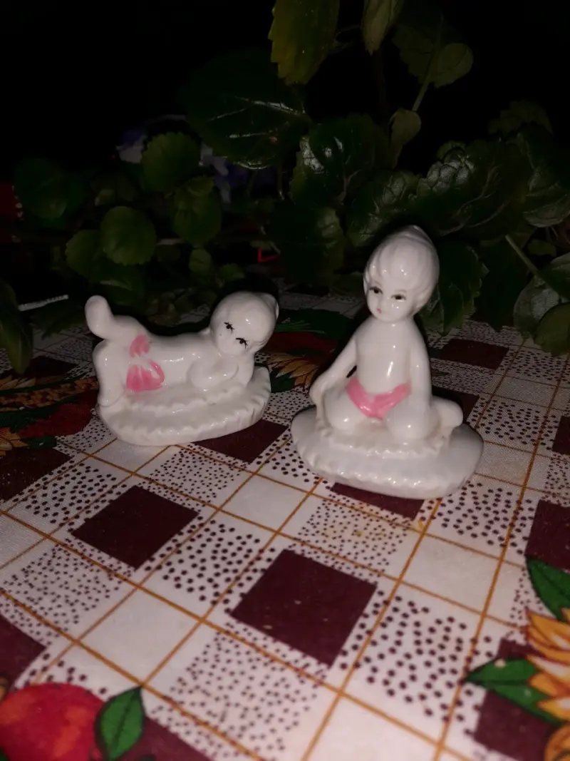 Taza de porcelana con diseño clásico - 2
