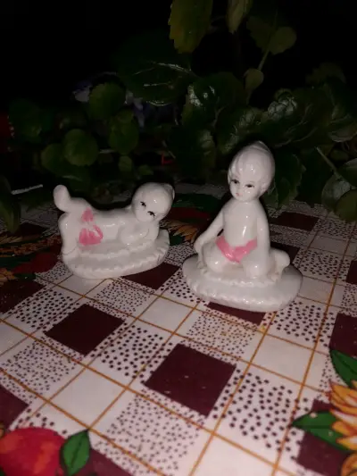 Taza de porcelana con diseño clásico - miniatura 2