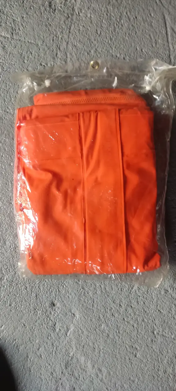Traje impermeable naranja talla XL - 3