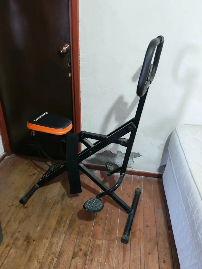 Bicicleta estática WeFit compacta - 2