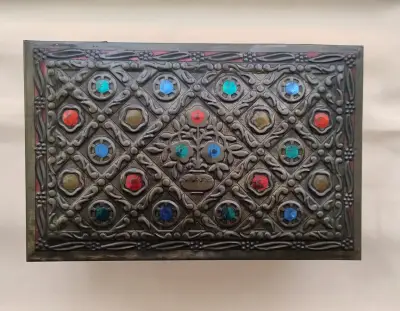 Caja tipo Cofre de lata Decorativo - miniatura 2