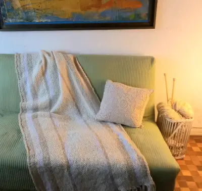 Piecera de lana tejida a telar - miniatura 1