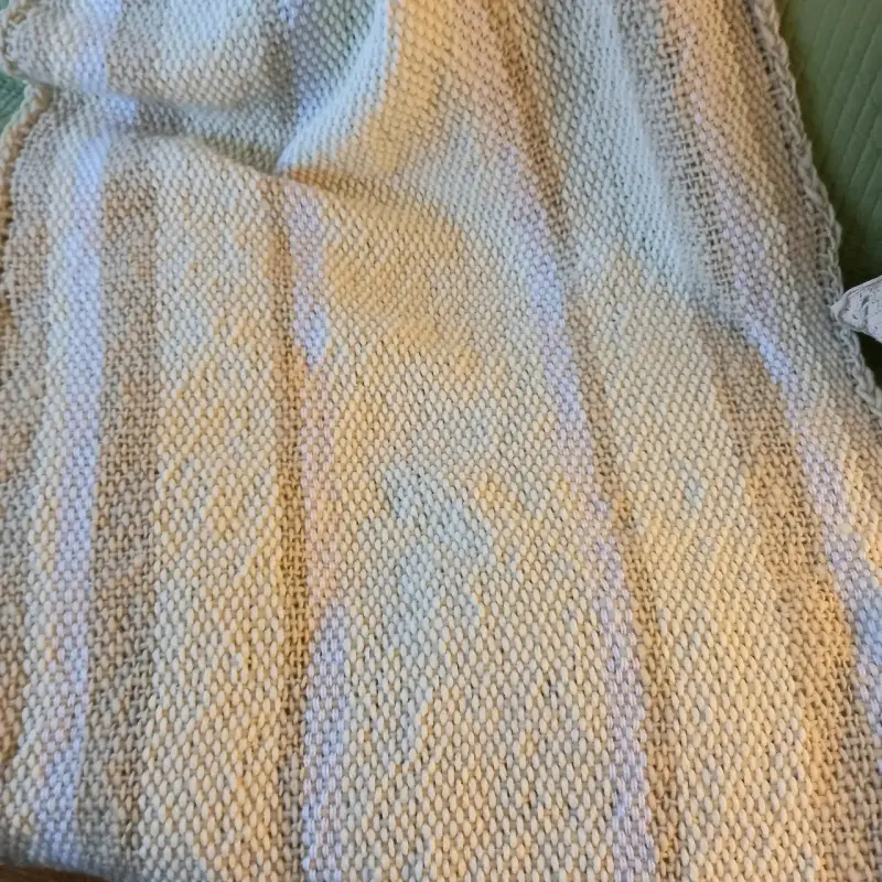 Piecera de lana tejida a telar - 2