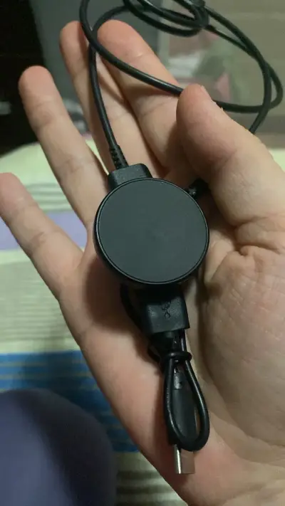Samsung Galaxy watch 4 con correa beige elegante - miniatura 2