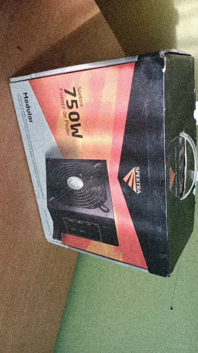 Fuente de poder Spektra 750W modular - miniatura 1