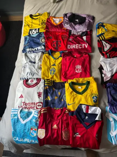 Lote de camisetas de fútbol de equipos yseleccione - miniatura 1