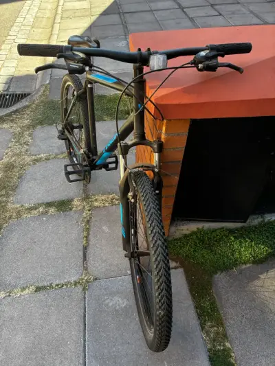 Bicicleta de montaña KSW negra y azul - miniatura 1