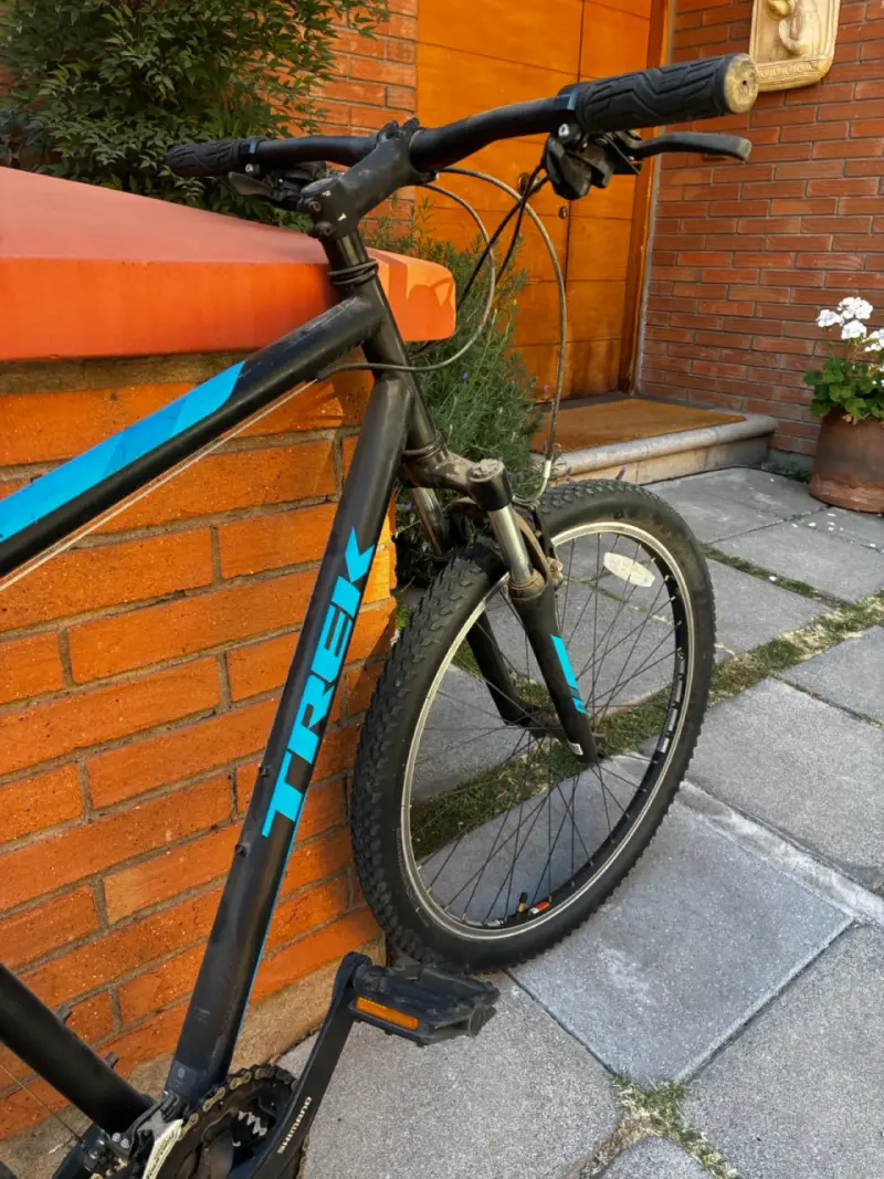 Bicicleta de montaña KSW negra y azul - 4